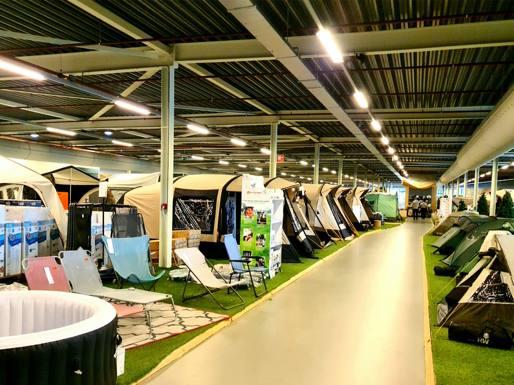 Gluren Station hervorming De 20 grootste en leukste kampeerwinkels van Nederland