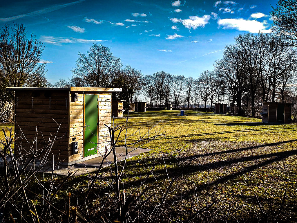 Kamperen in het groen met je eigen sanitair op Vakantiepark Westerbergen